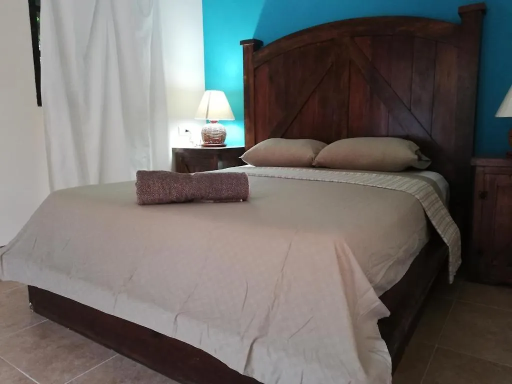 Hotel Hacienda Valentina Playa del Carmen 3*,